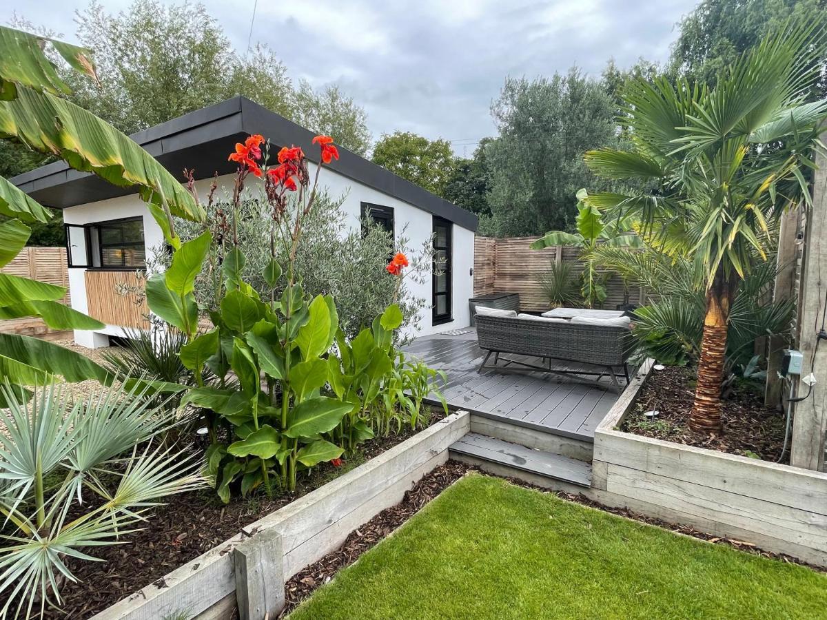 Staines-upon-Thames River Guest House With Jacuzzi Fire And Boat Hire מראה חיצוני תמונה
