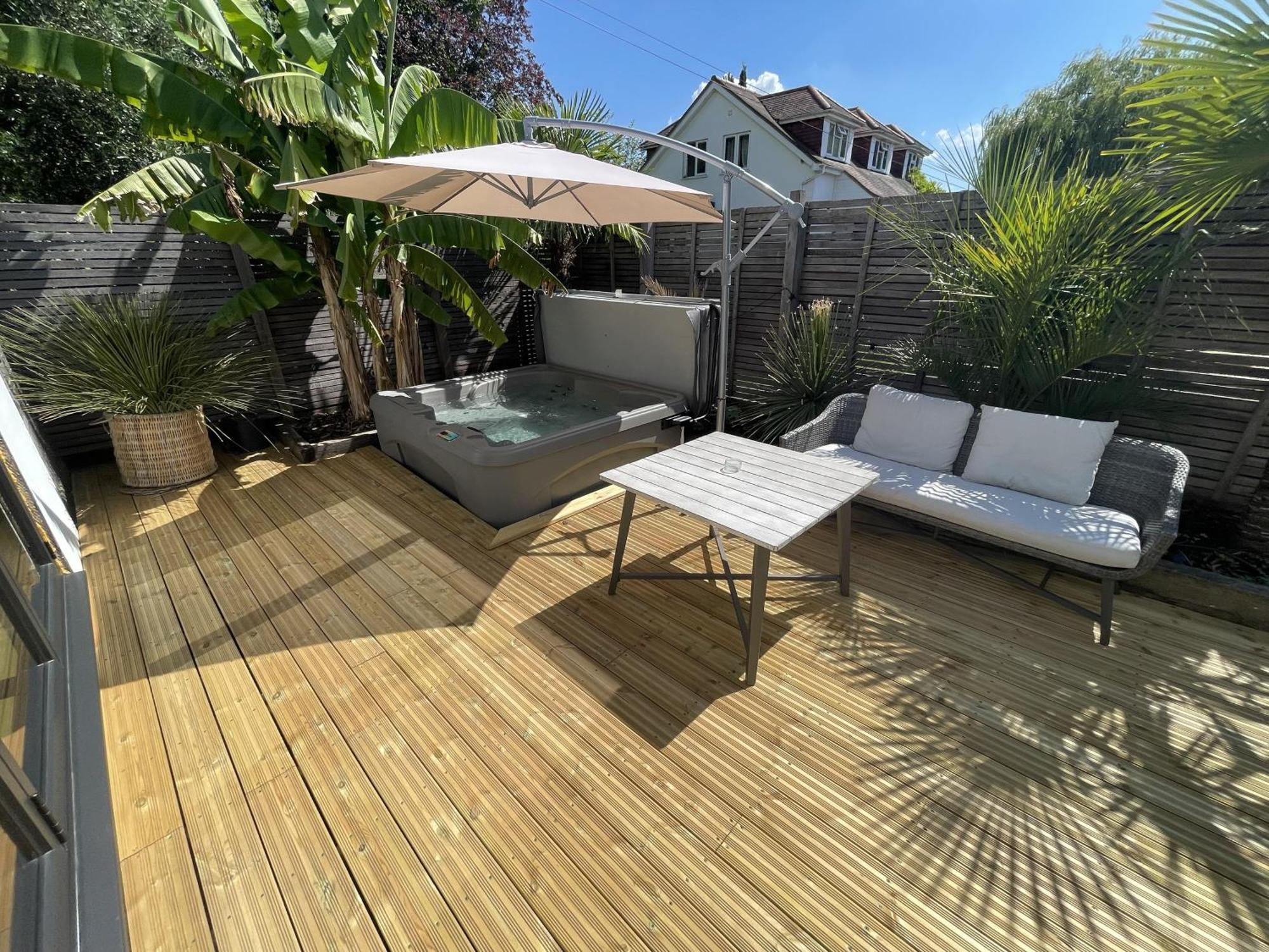 Staines-upon-Thames River Guest House With Jacuzzi Fire And Boat Hire מראה חיצוני תמונה