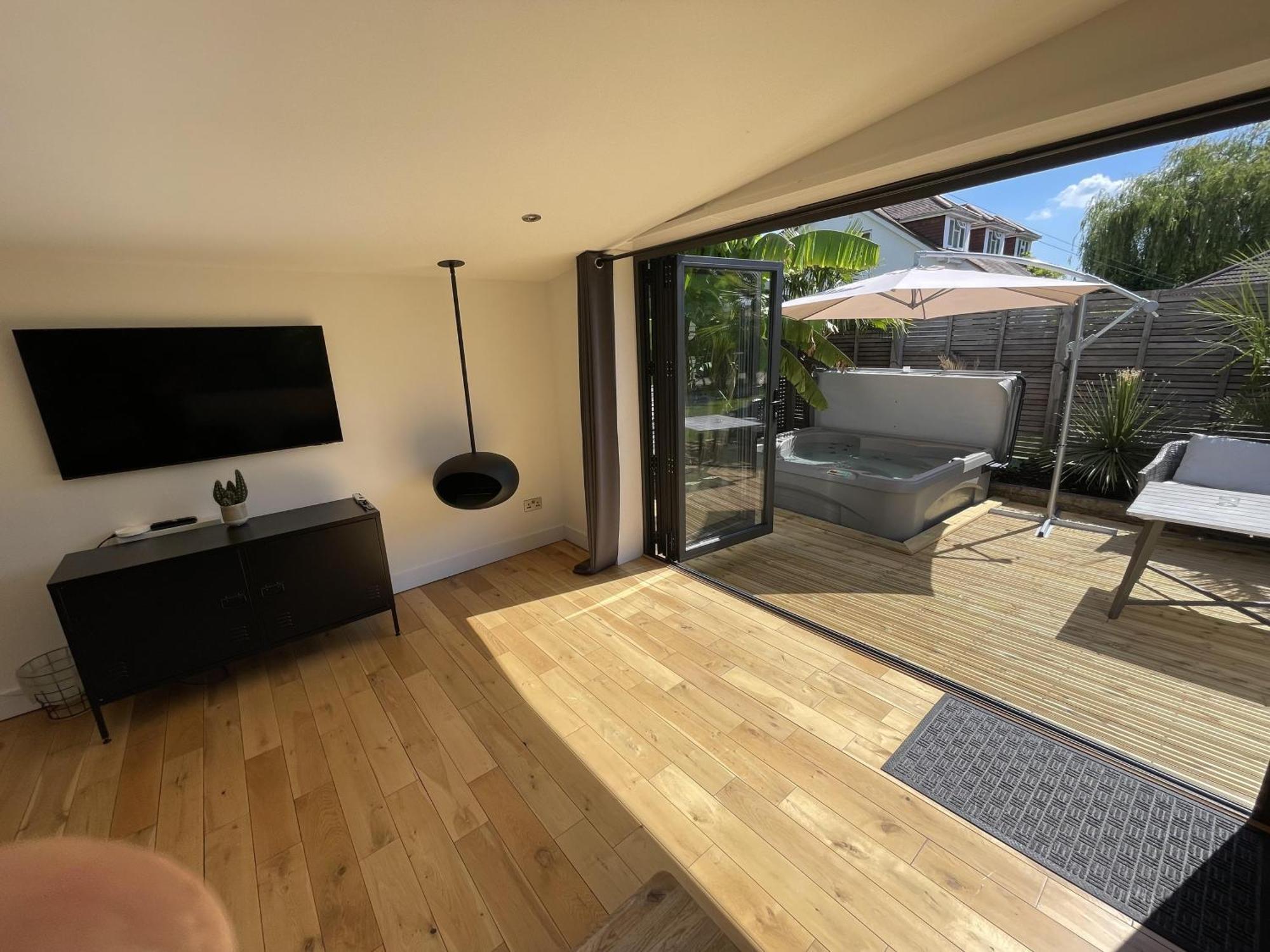 Staines-upon-Thames River Guest House With Jacuzzi Fire And Boat Hire מראה חיצוני תמונה